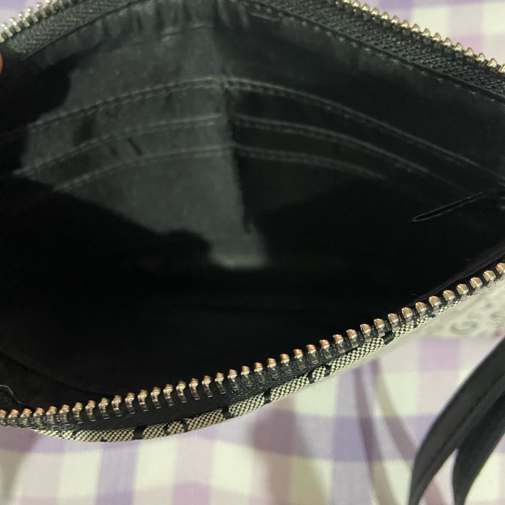 Wristlet - Picture 3 of 4